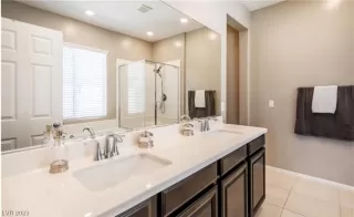 Photo #6: 2474955 Listing 