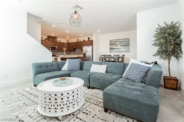 MLS: 2474958 Condo For Sale