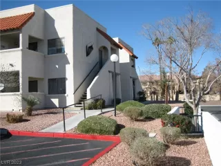 Photo #4: 2474962 Listing