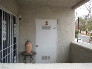 Photo #6: 2474962 Listing