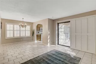 Photo #5: 2474983 Listing 