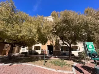 Photo #1: 2474985 Listing 