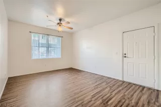 Photo #1: 2475005 Listing