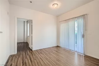 Photo #2: 2475005 Listing