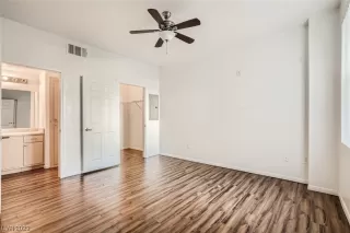 Photo #5: 2475005 Listing