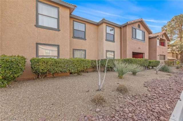 MLS: 2475010 Condo For Sale