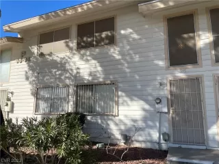 Photo #1: 2475043 Listing 