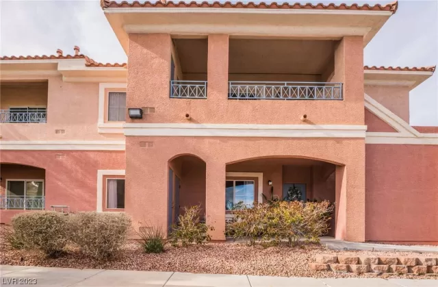 MLS: 2475057 Condo For Sale