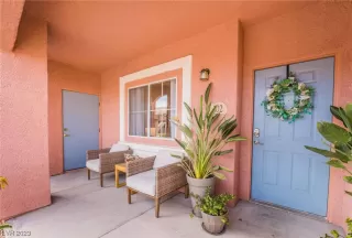 Photo #3: 2475057 Listing