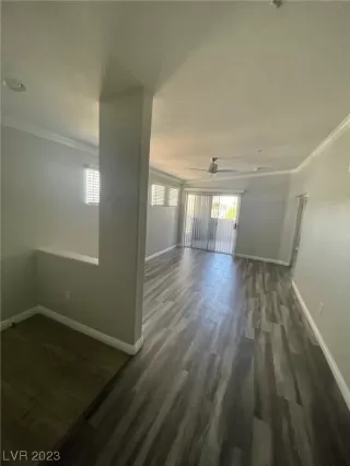 Photo #2: 2475126 Listing 