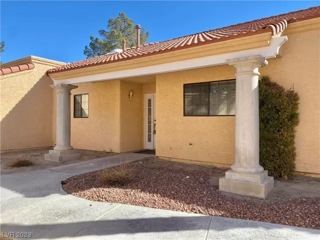 MLS: 2475144 Condo For Sale