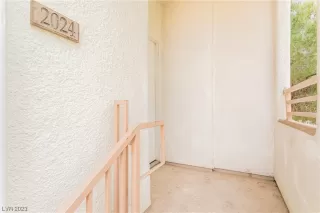 Photo #1: 2475192 Listing