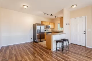 Photo #2: 2475192 Listing