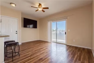 Photo #5: 2475192 Listing