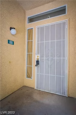 Photo #3: 2475215 Listing