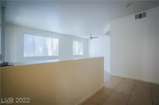 Photo #4: 2475215 Listing