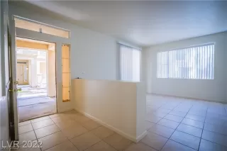 Photo #5: 2475215 Listing