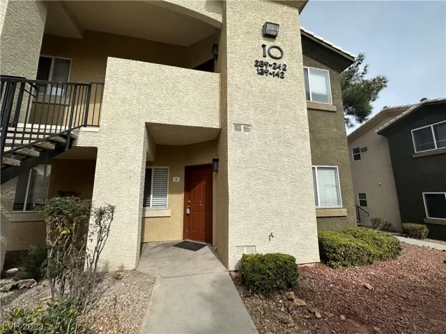 MLS: 2475273 Condo For Sale