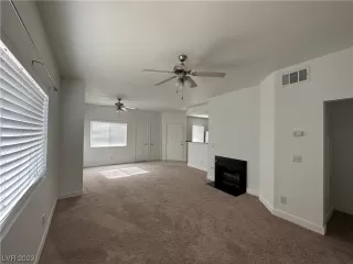 Photo #5: 2475273 Listing 