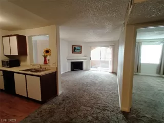 Photo #1: 2475301 Listing 