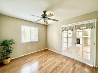 Photo #6: 2475342 Listing