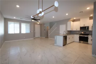 Photo #4: 2475386 Listing 