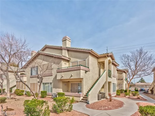 MLS: 2475422 Condo For Sale