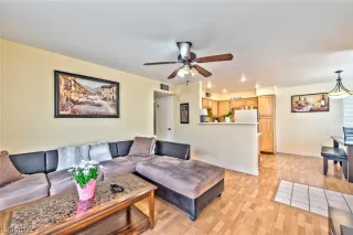 Photo #2: 2475422 Listing 