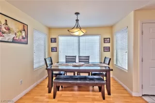 Photo #5: 2475422 Listing 