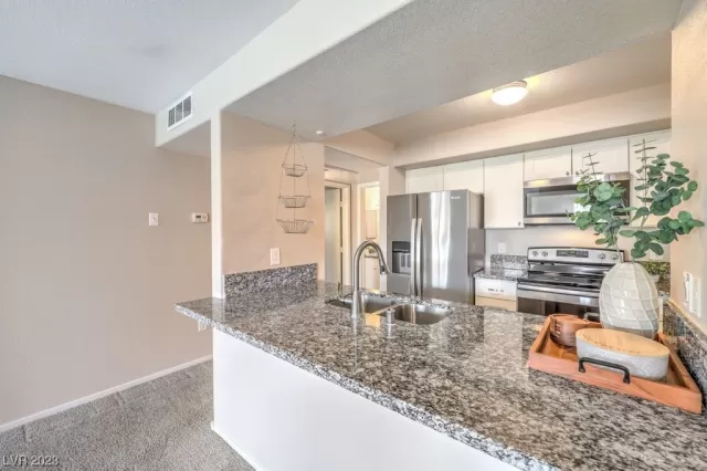 MLS: 2475428 Condo For Sale