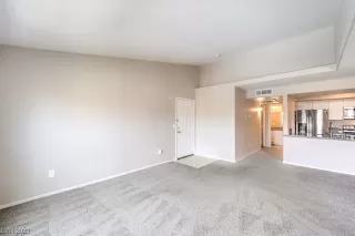 Photo #2: 2475428 Listing 