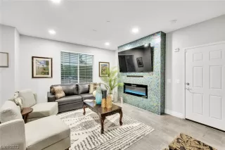 Photo #1: 2475448 Listing 