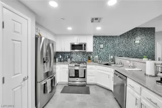 Photo #3: 2475448 Listing 