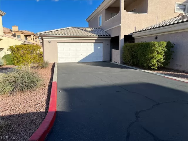 MLS: 2475464 Condo For Sale