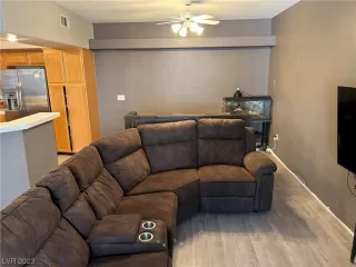 Photo #2: 2475464 Listing