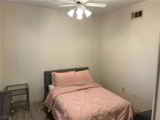 Photo #6: 2475464 Listing