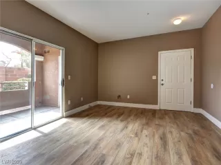 Photo #2: 2475470 Listing