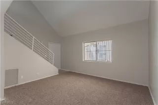 Photo #4: 2475540 Listing 