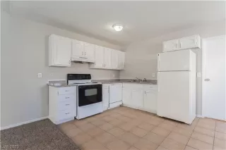 Photo #6: 2475540 Listing 