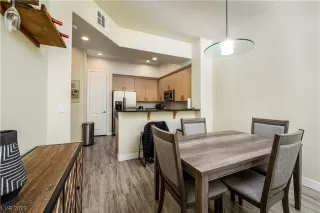 Photo #3: 2475542 Listing