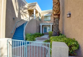 Photo #5: 2475550 Listing