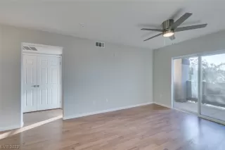 Photo #4: 2475558 Listing