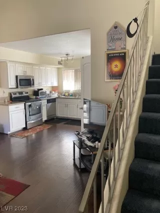 Photo #1: 2475560 Listing 