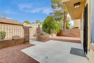 Photo #3: 2475581 Listing