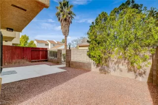 Photo #4: 2475581 Listing