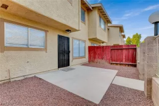 Photo #5: 2475581 Listing