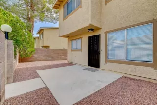 Photo #6: 2475581 Listing