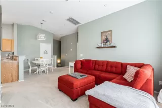 Photo #3: 2475621 Listing