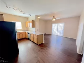 Photo #2: 2475625 Listing 