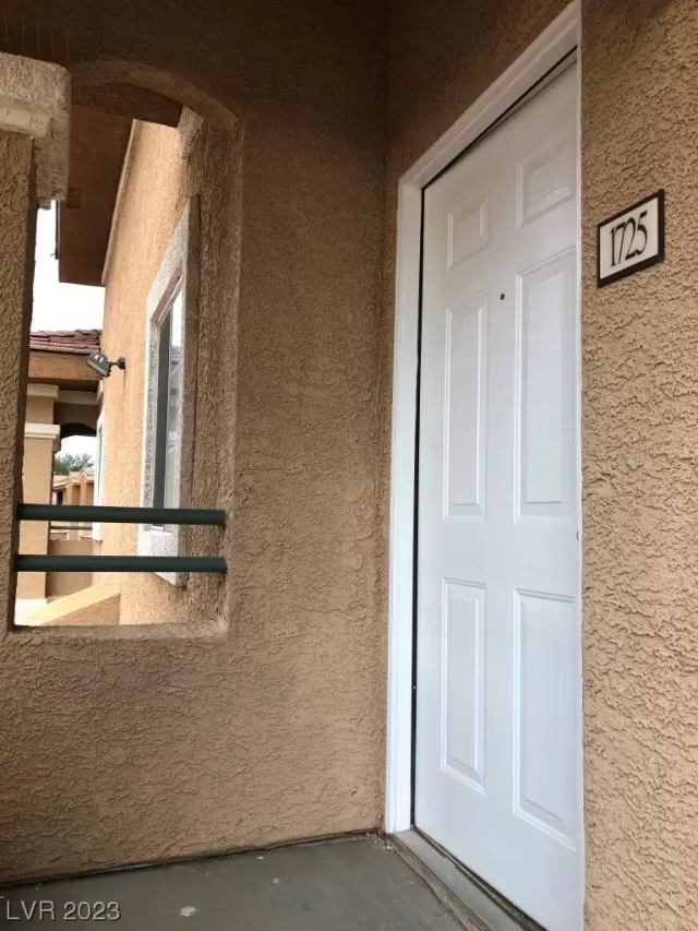 MLS: 2475630 Condo For Sale